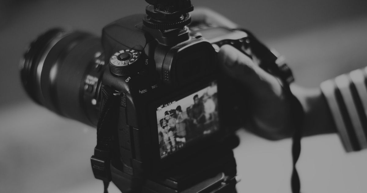 Top Reasons Why Family Photo Editing Services is A Must